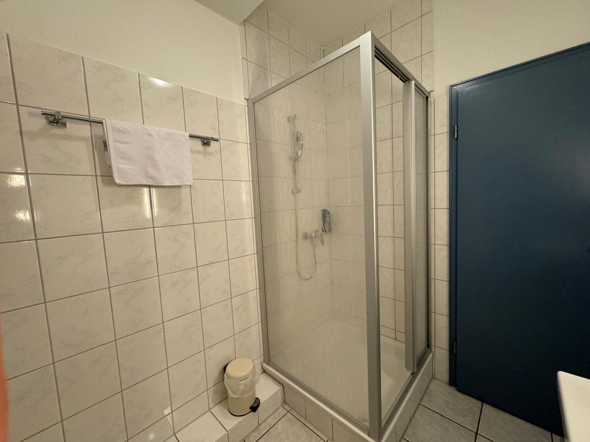 Alte Schmiede Hotel & Restaurant Йорк Экстерьер фото