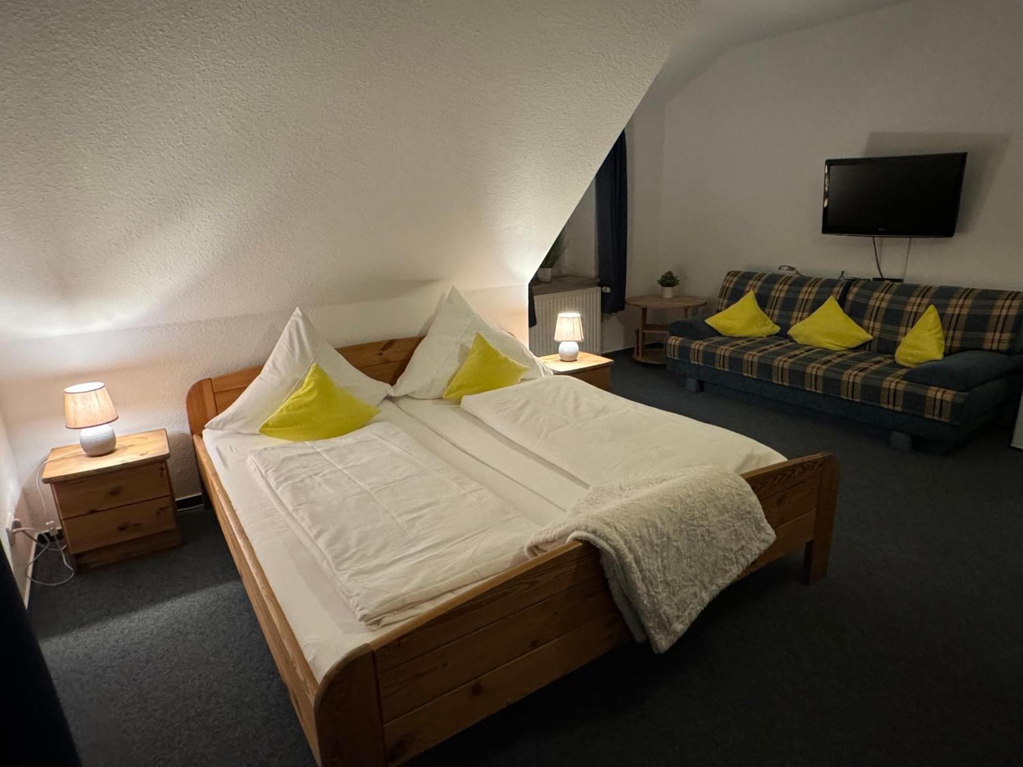 Alte Schmiede Hotel & Restaurant Йорк Экстерьер фото
