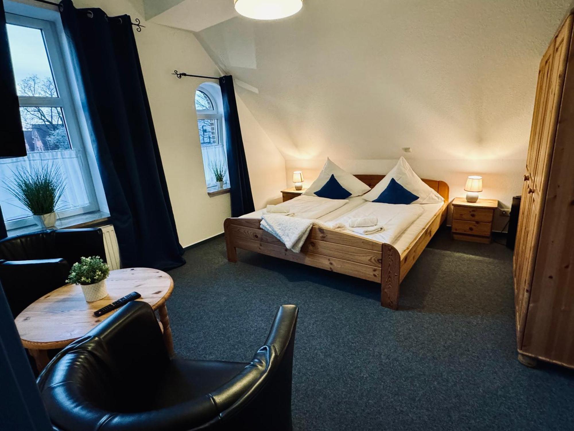 Alte Schmiede Hotel & Restaurant Йорк Экстерьер фото