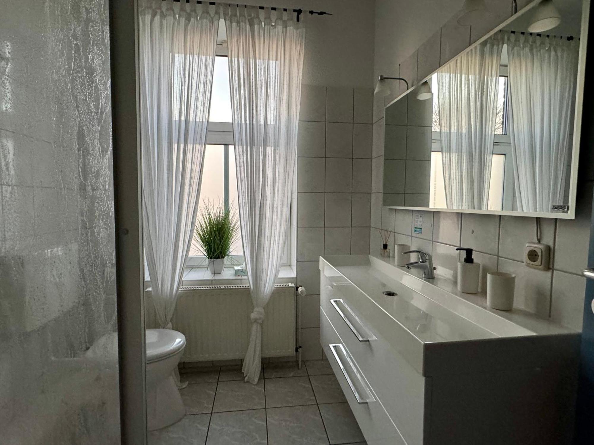 Alte Schmiede Hotel & Restaurant Йорк Экстерьер фото